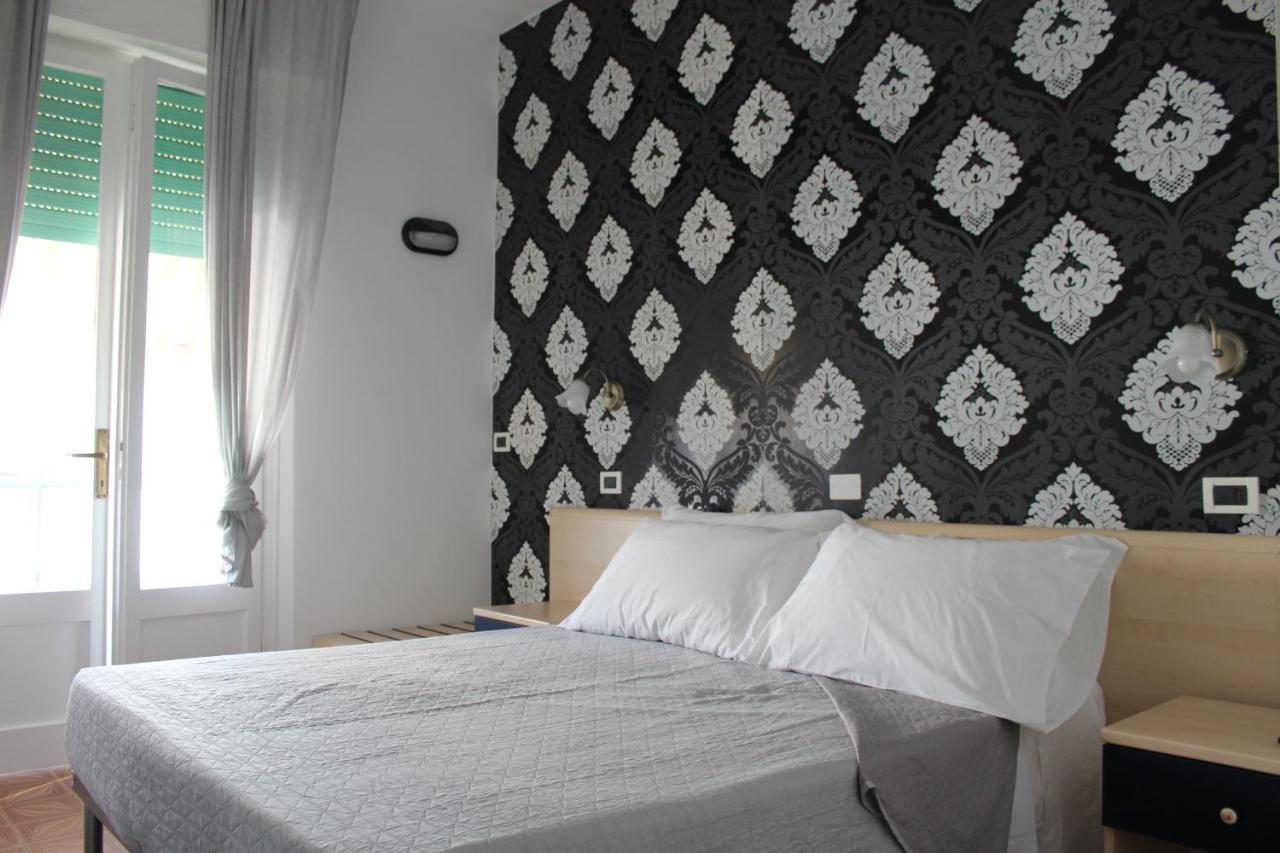 Hotel Mora 리미니 외부 사진