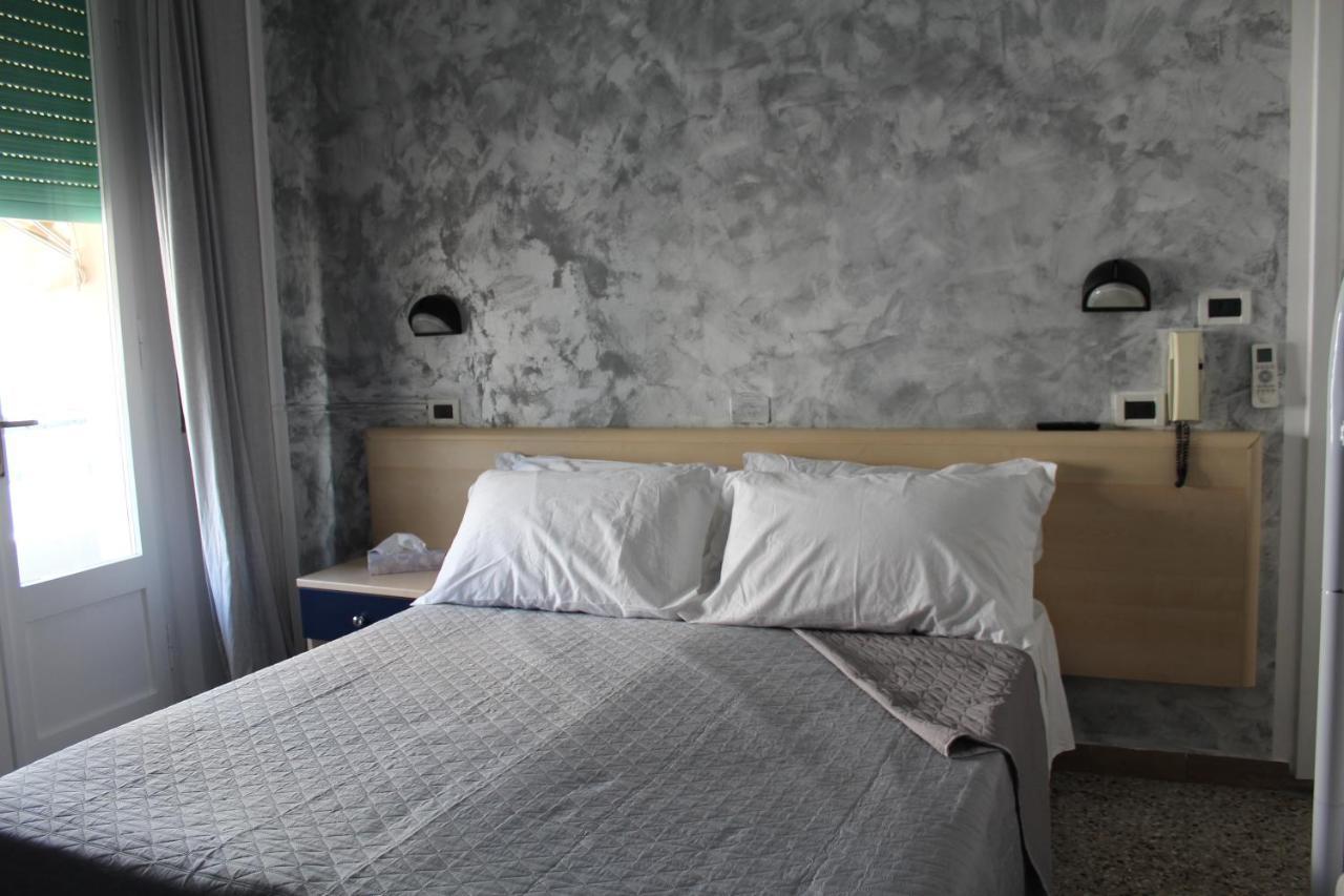 Hotel Mora 리미니 외부 사진